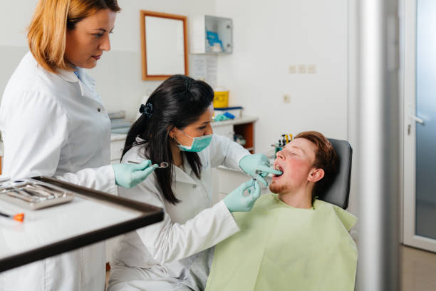 Best Broken or Cracked Tooth Emergency Dentist in Calumet City, IL
